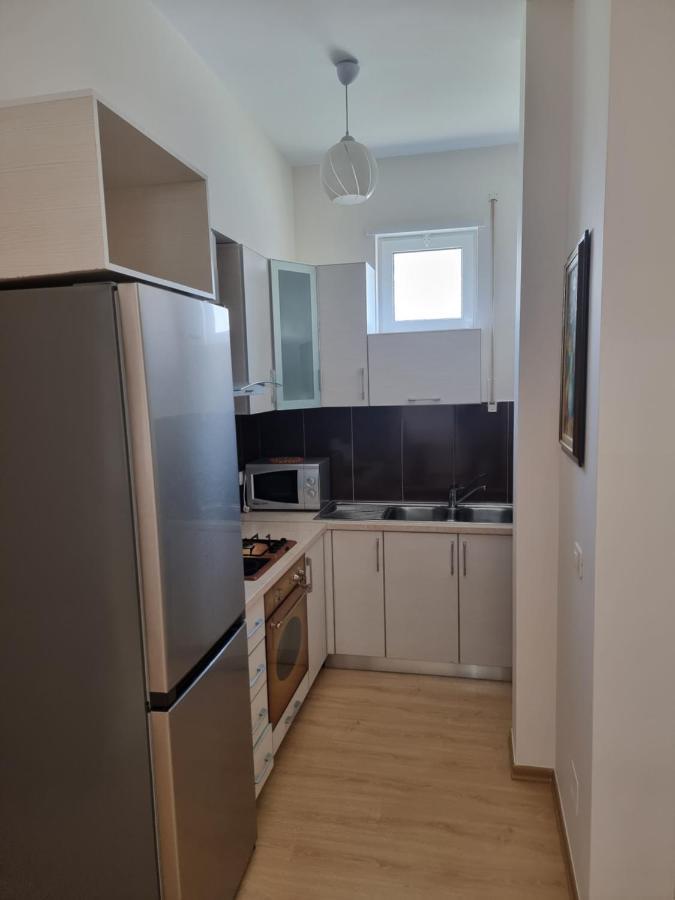 Remar Apartments Vlorë Buitenkant foto