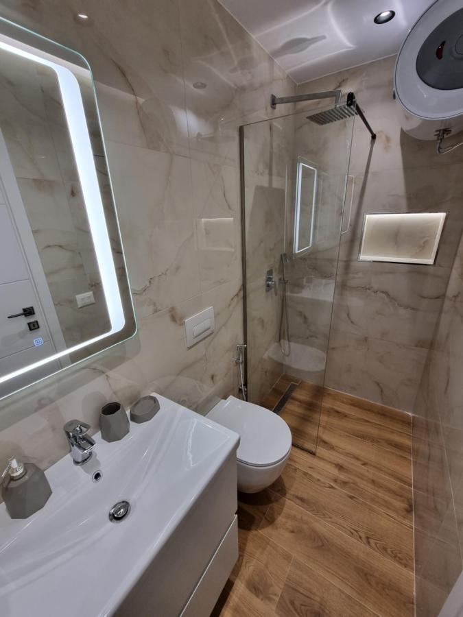 Remar Apartments Vlorë Buitenkant foto