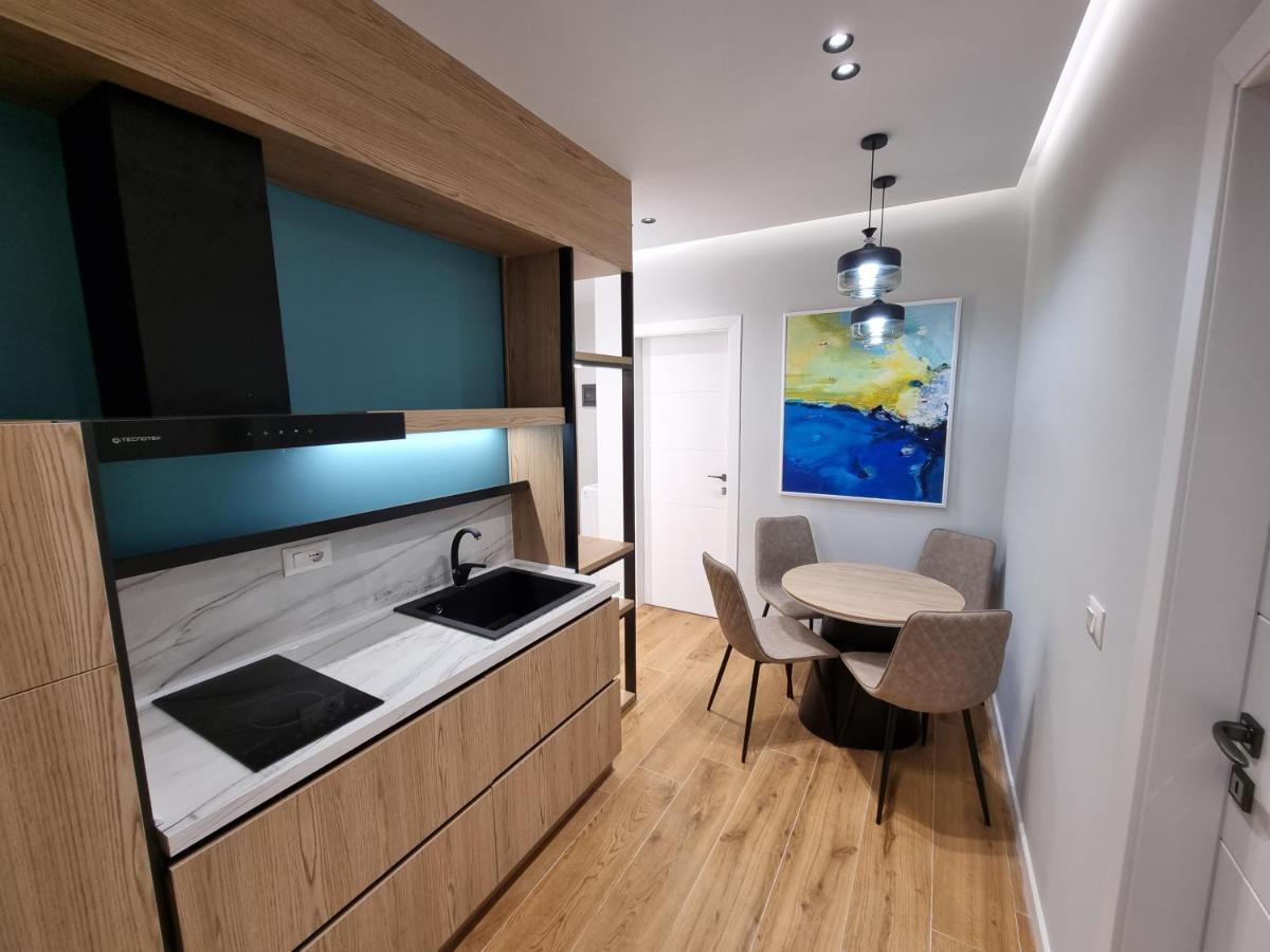 Remar Apartments Vlorë Buitenkant foto